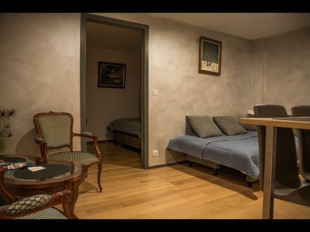 Au Manoir Des Vallees Maffe Luaran gambar